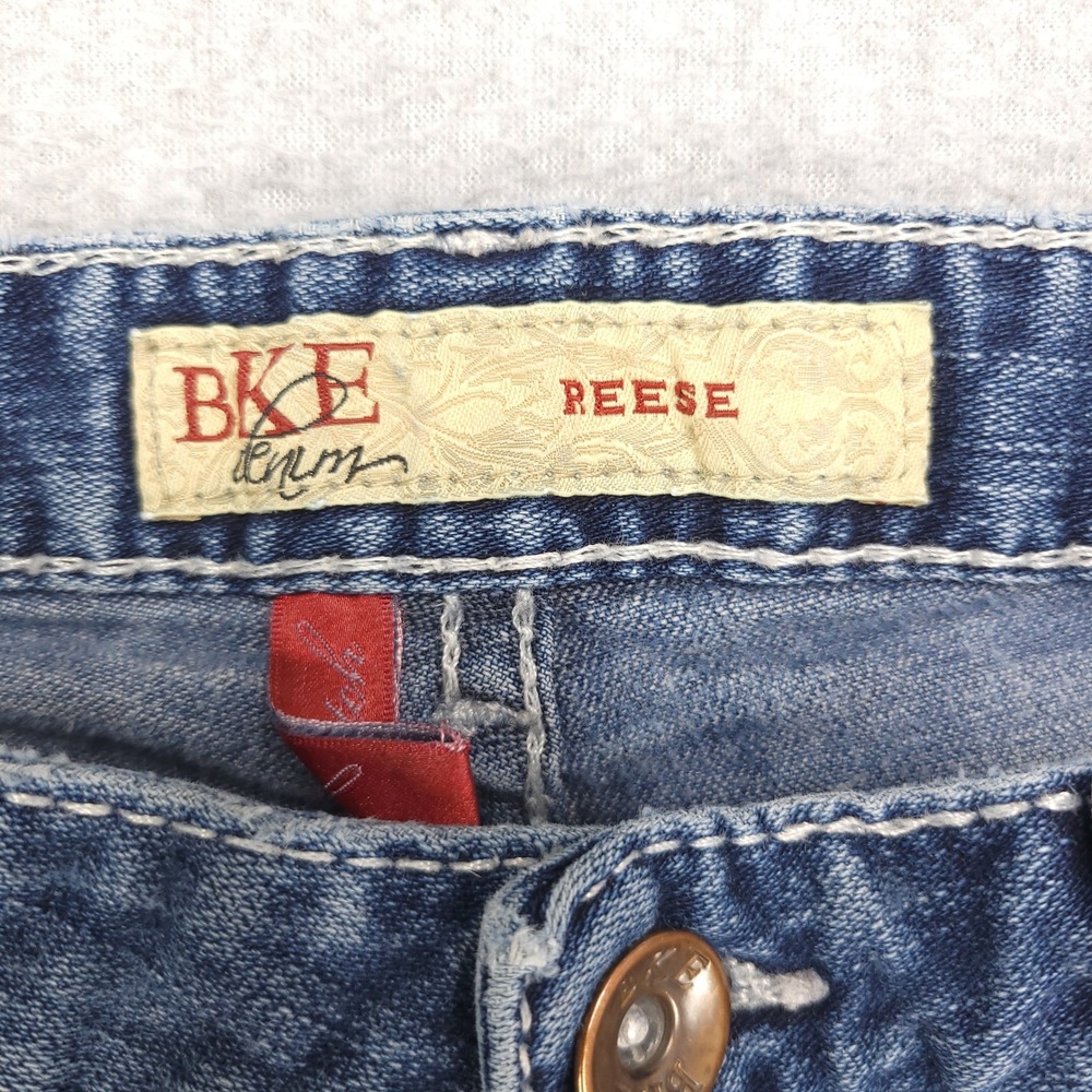 BKE Denim Reese Distressed Cropped Jeans Size 28 Embellished Pockets Capri - Picture 3 of 16
